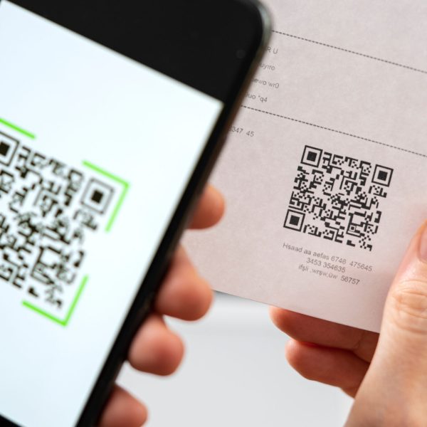 Scanning QR code with mobile phone